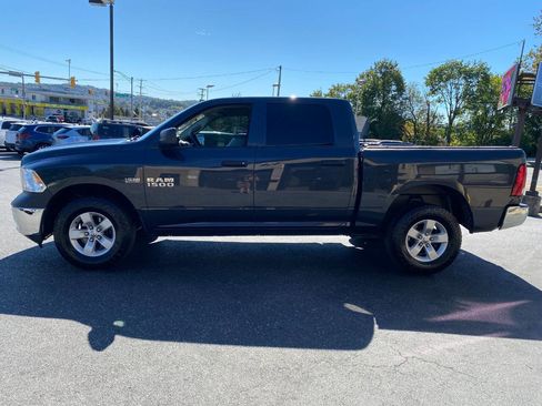 Used 2018 RAM 1500 Tradesman w/ Chrome Appearance Group image 6