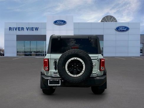 Used 2023 Ford Bronco Big Bend w/ Sasquatch Package AWD/4WD image 5
