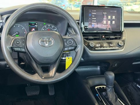 Certified 2025 Toyota Corolla LE FWD image 30