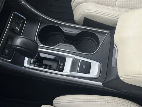 Used 2019 Subaru Ascent Limited image 7