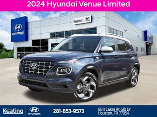 Used 2024 Hyundai Venue Limited video 1