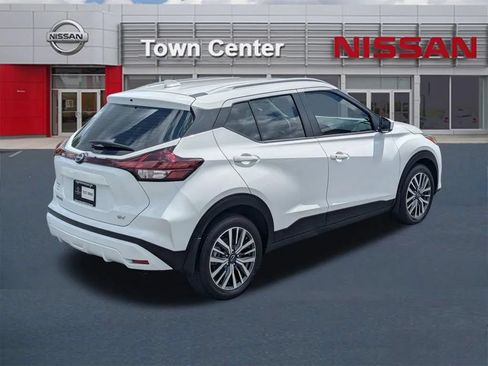 Certified 2024 Nissan Kicks SV FWD image 7