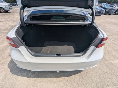 Used 2020 Toyota Camry XSE image 23