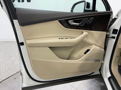 Used 2019 Audi Q7 3.0T Premium Plus w/ Premium Plus Package image 16