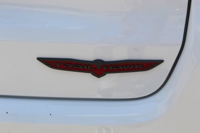 Used 2025 Jeep Compass Trailhawk AWD/4WD image 8