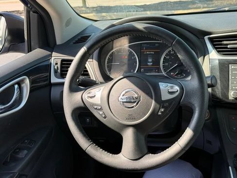 Used 2019 Nissan Sentra SV FWD image 13