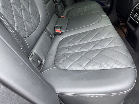 Used 2023 BMW X6 xDrive40i w/ M Sport Package image 51