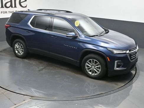 Used 2023 Chevrolet Traverse LT image 48