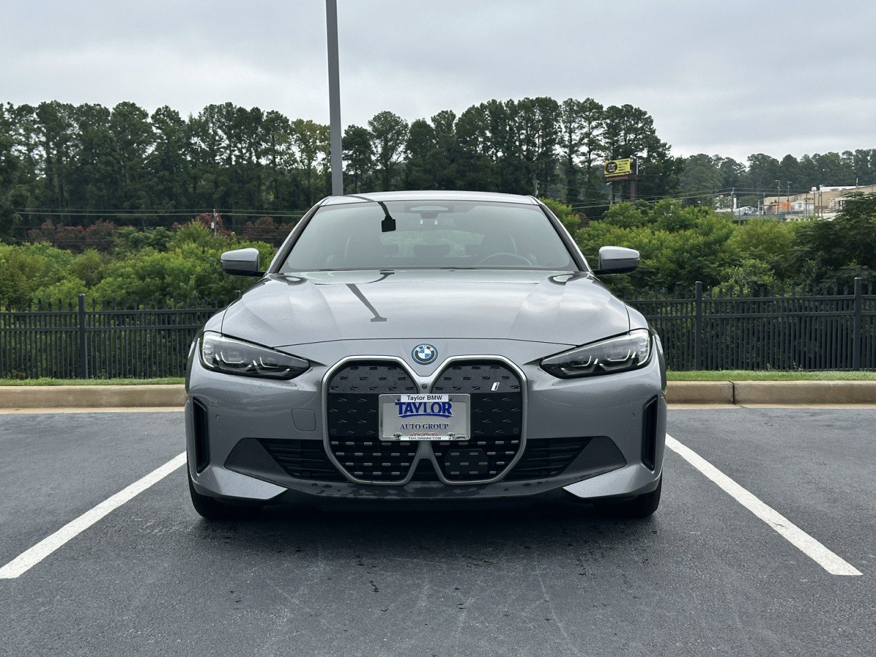 Used 2023 BMW i4 eDrive40 RWD image 4