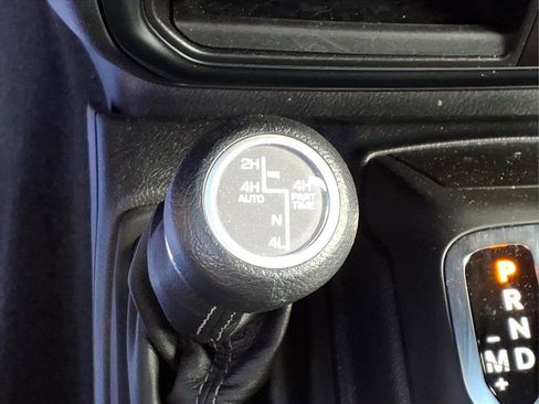 Used 2024 Jeep Wrangler Unlimited w/ Convenience Group AWD/4WD image 26