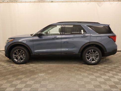 New 2026 Ford Explorer Active w/ Active Comfort Package AWD/4WD image 2