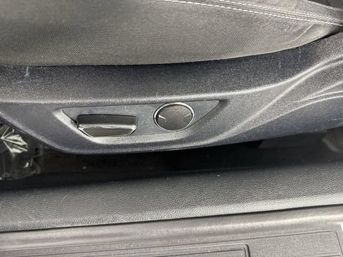 Used 2018 Ford Mustang Coupe w/ Equipment Group 101A RWD image 21