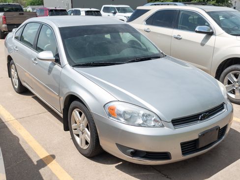 Used 2006 Chevrolet Impala LT FWD image 1