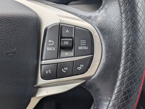 Used 2021 Ford Explorer XLT image 24