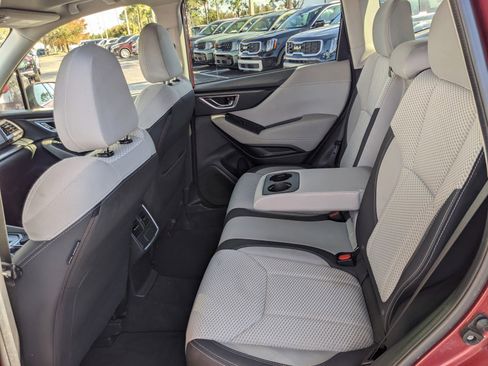 Used 2021 Subaru Forester Premium image 11