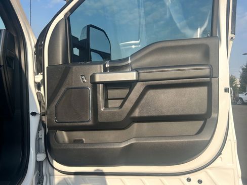 Used 2019 Ford F250 Platinum w/ Platinum Ultimate Package image 26