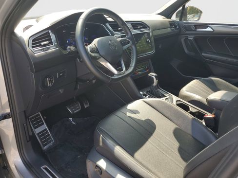 Used 2023 Volkswagen Tiguan SE R-Line FWD image 19