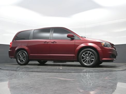 Used 2019 Dodge Grand Caravan GT image 31