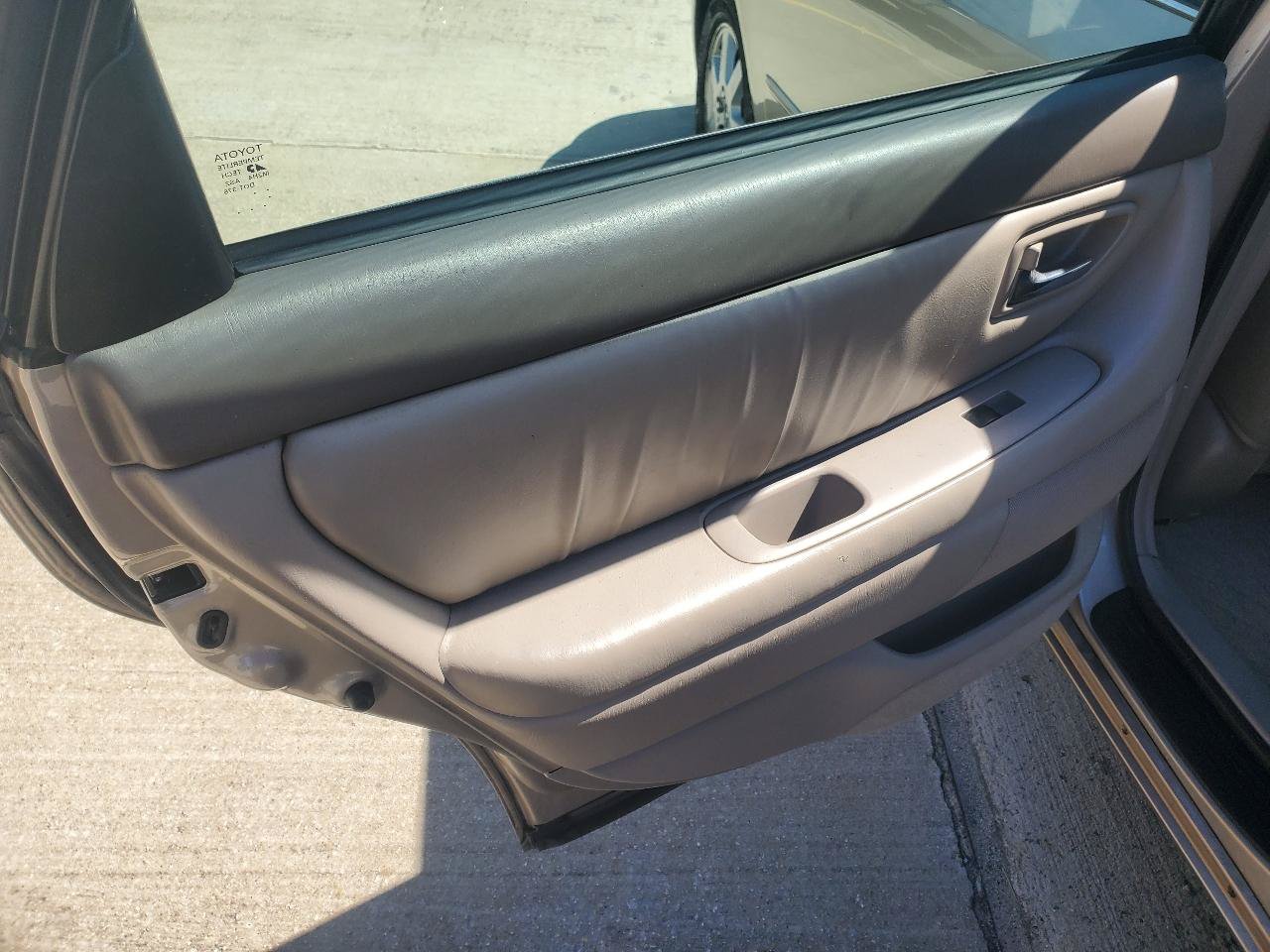 Used 2003 Toyota Avalon XL w/ Luxury Pkg FWD image 11