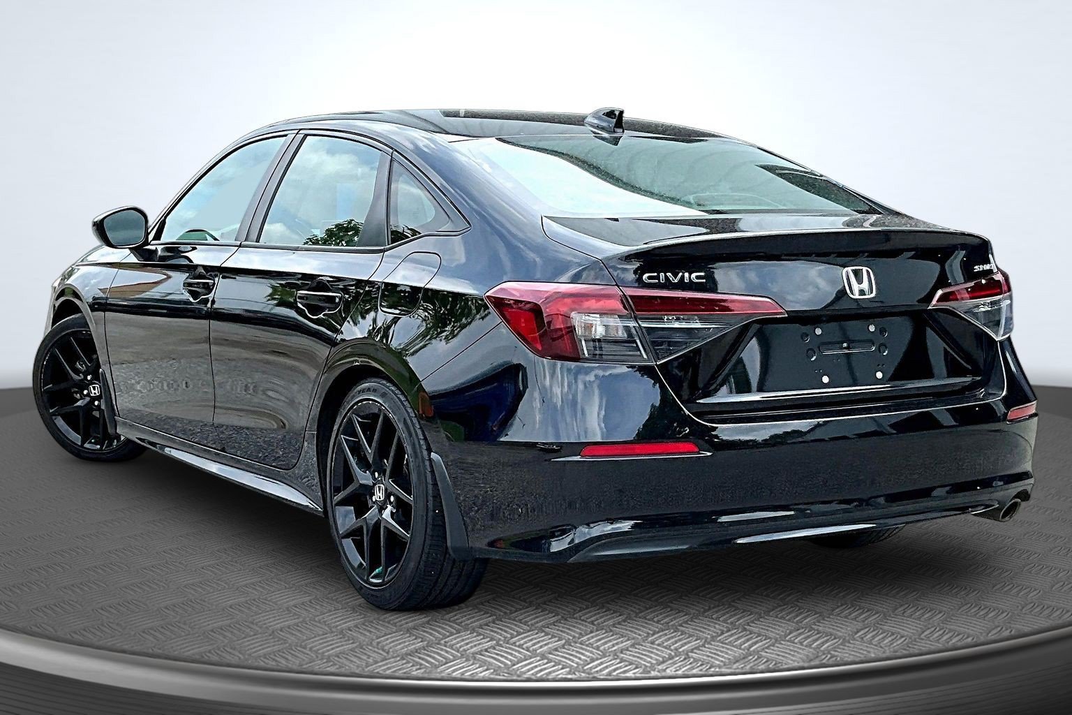 Used 2025 Honda Civic Sport image 3