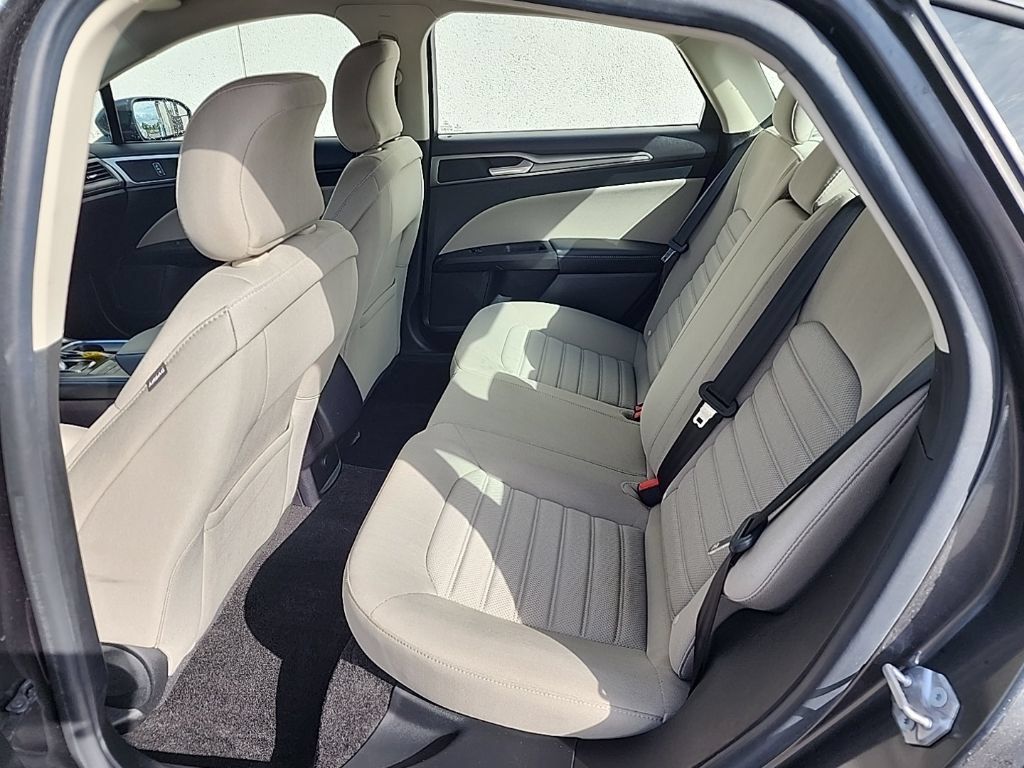 Used 2018 Ford Fusion S FWD image 20