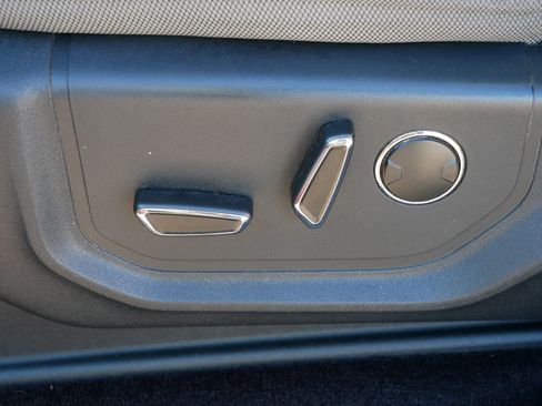 Used 2016 Ford F150 XLT w/ Equipment Group 302A Luxury image 16