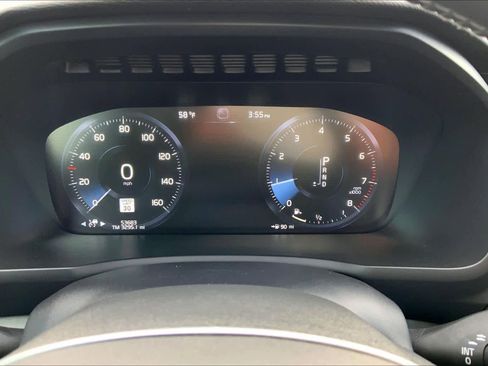 Used 2021 Volvo XC90 T5 Momentum w/ Protection Package Premier image 25