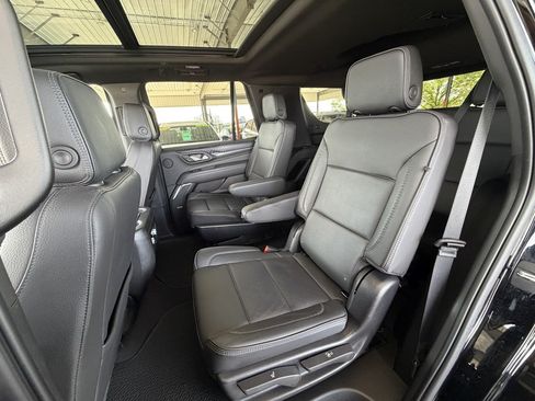 Used 2022 GMC Yukon Denali AWD/4WD image 32