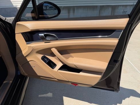 Used 2012 Porsche Panamera image 28