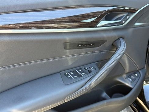 Certified 2023 BMW 530e w/ Convenience Package image 17