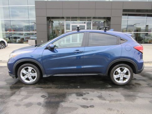 Used 2016 Honda HR-V EX image 3