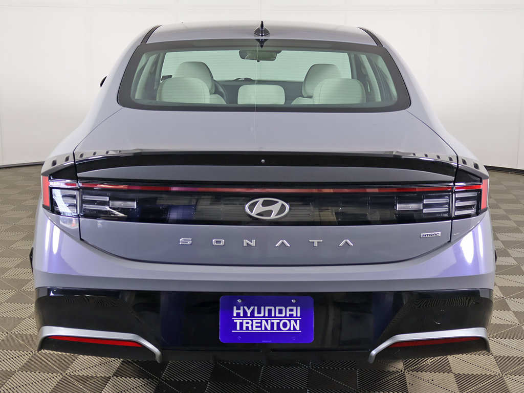 Used 2024 Hyundai Sonata SEL AWD/4WD image 11