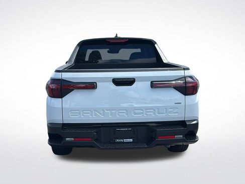Used 2025 Hyundai Santa Cruz SE AWD/4WD image 6