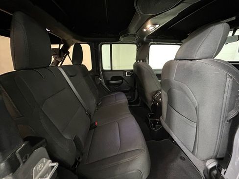 Used 2020 Jeep Wrangler Unlimited Sport S image 17