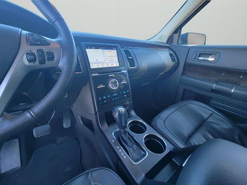 Used 2019 Ford Flex Limited image 18