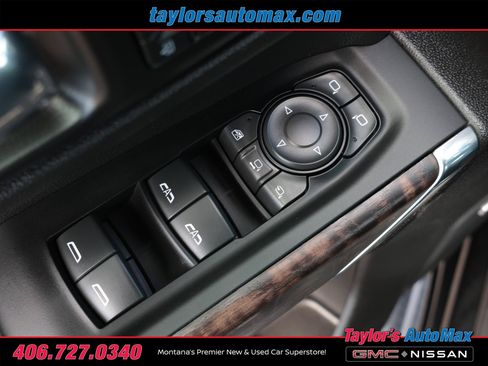 Used 2022 GMC Sierra 3500 Denali w/ Denali Black Diamond Edition AWD/4WD image 35