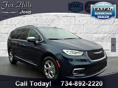 Used 2022 Chrysler Pacifica Limited