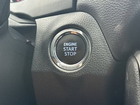 Used 2022 Toyota RAV4 XLE w/ Convenience Package FWD image 27