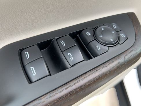 Used 2022 GMC Acadia Denali w/ Denali Ultimate Package image 20