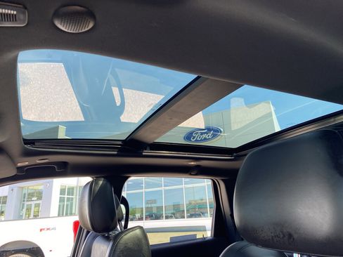 Used 2021 Jeep Grand Cherokee Limited w/ Luxury Group II image 10