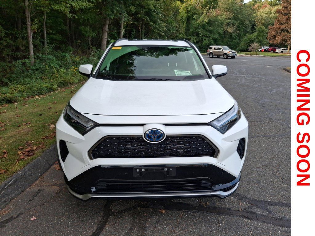 Used 2023 Toyota RAV4 SE w/ Weather & Moonroof Package AWD/4WD image 3