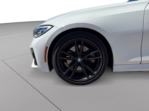 Used 2021 BMW 330i Sedan w/ M Sport Package RWD image 9