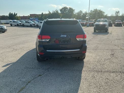 Used 2018 Jeep Grand Cherokee Overland AWD/4WD image 4