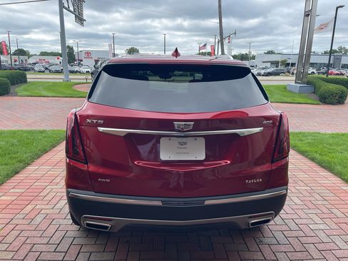 Used 2025 Cadillac XT5 Premium Luxury w/ Technology Package AWD/4WD image 9