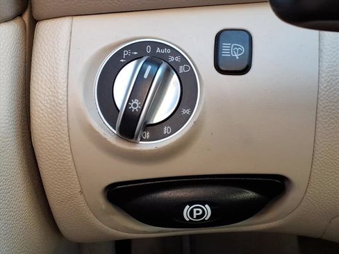 Used 2005 Mercedes-Benz SL 500 image 11