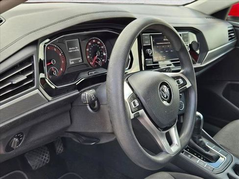 Used 2019 Volkswagen Jetta FWD image 10