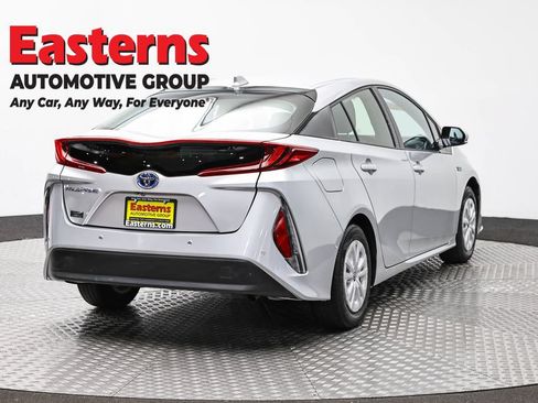 Used 2018 Toyota Prius Prime Advanced FWD image 5