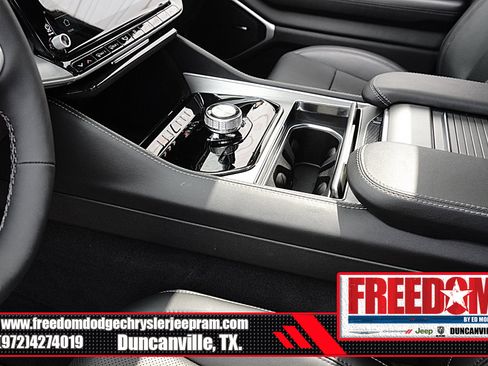 New 2026 Jeep Grand Wagoneer 2WD w/ Premium Group I image 34