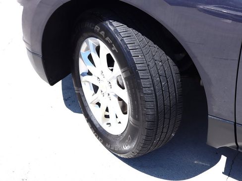 Used 2019 Chevrolet Equinox LS w/ LPO, Floor Liner Package AWD/4WD image 10