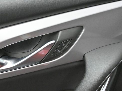Used 2022 Chevrolet Blazer LT FWD image 10